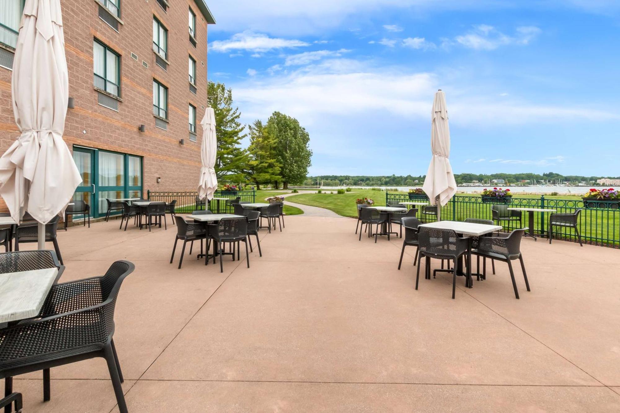 Best Western Inn On The Bay Owen Sound Bagian luar foto